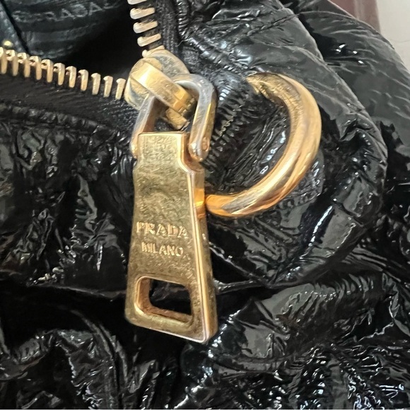 PRADA Vernice Waves Bag Black Patent Leather Gold Hardware Large 16” Authentic - Picture 11 of 13